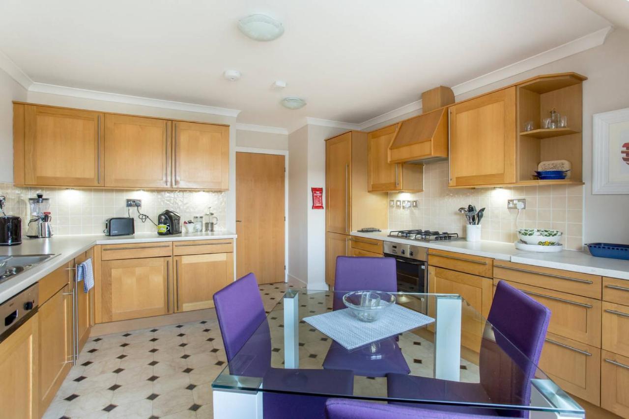 Joivy Inviting Apartment Near Leith Walk Единбург Екстериор снимка